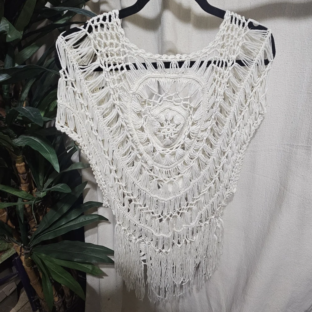 Earthbound Medium Cream Crochet Fringe Top - Picture 3 of 4